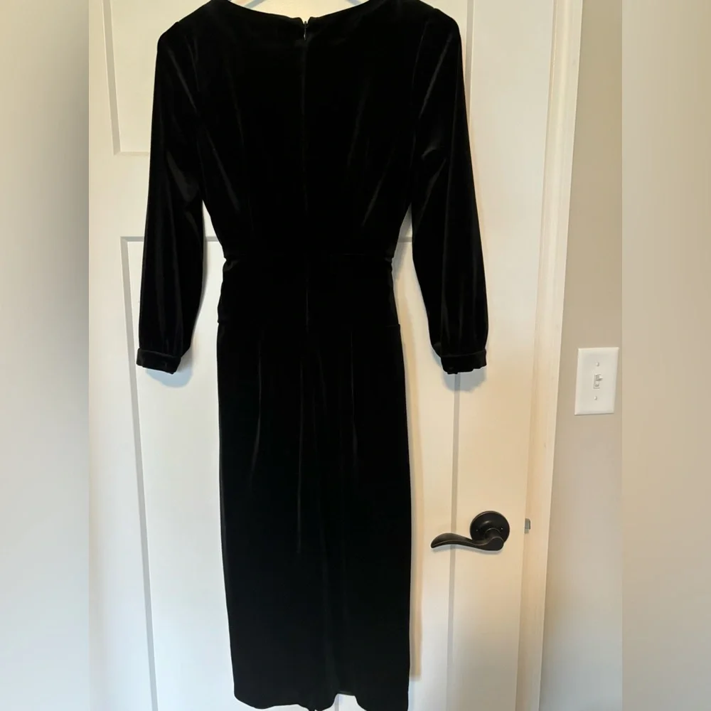 Boden Black Velvet 3/4 length sleeve dress. EUC size 8 US 4 - Picture 5 of 5